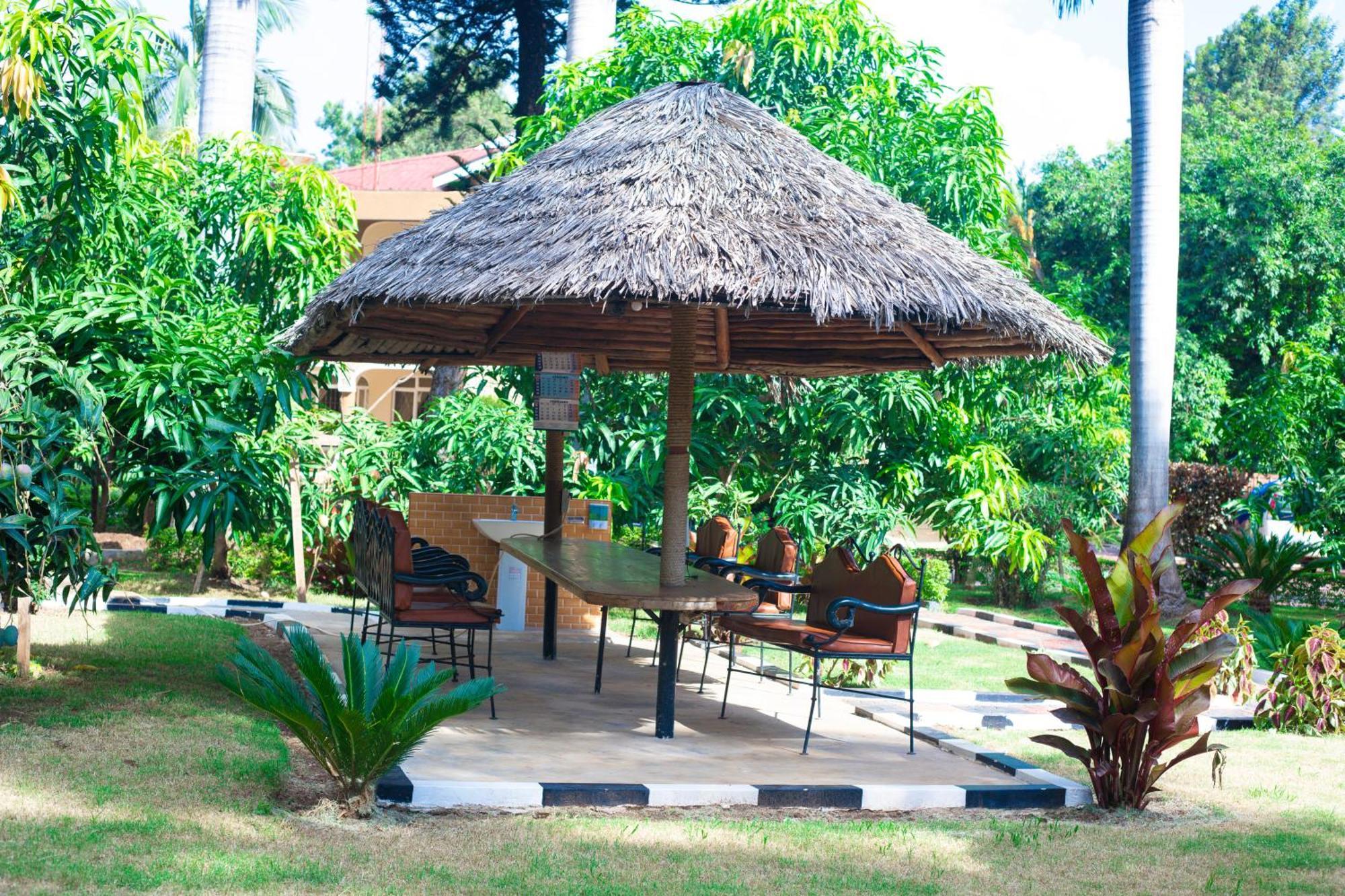 Mama Thea Homes Moshi Bagian luar foto