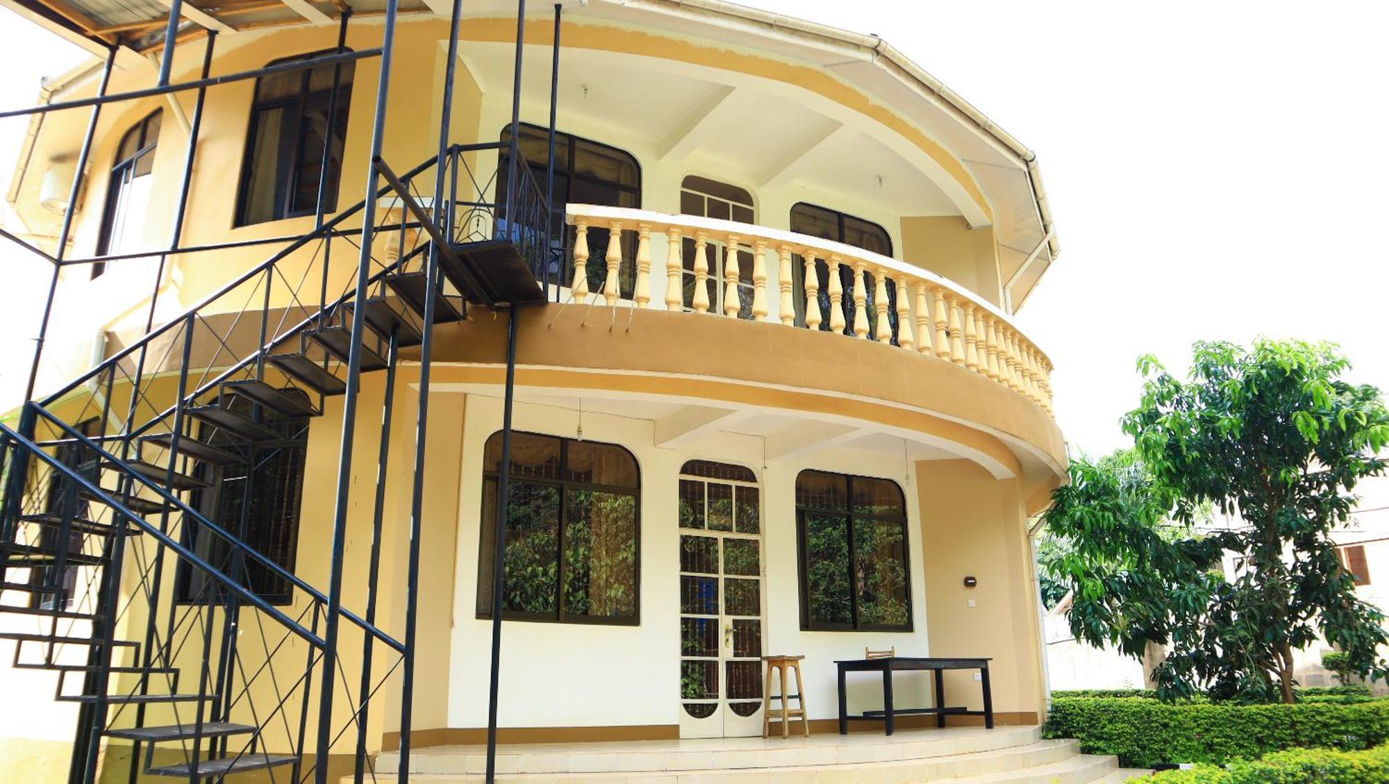 Mama Thea Homes Moshi Bagian luar foto