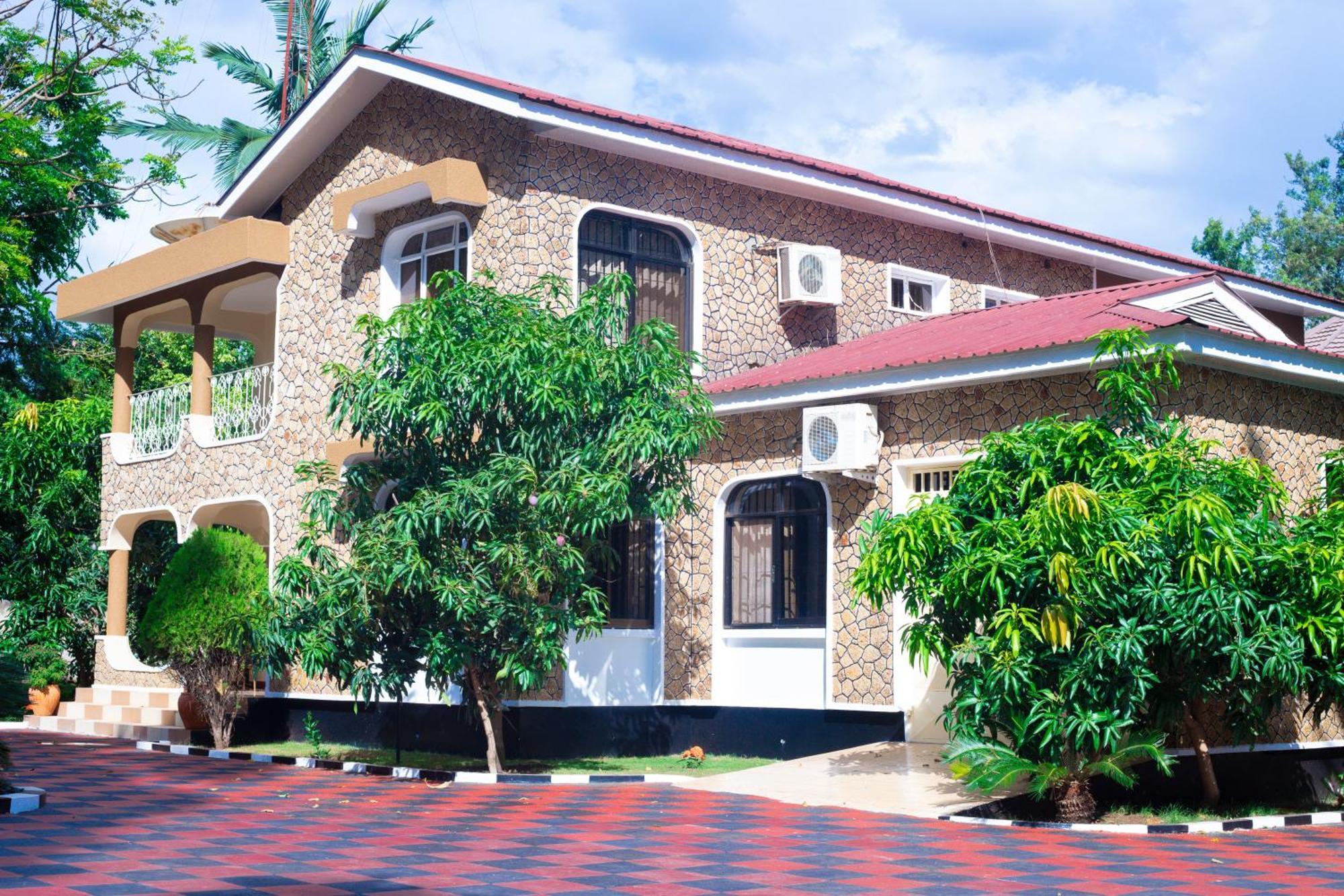 Mama Thea Homes Moshi Bagian luar foto