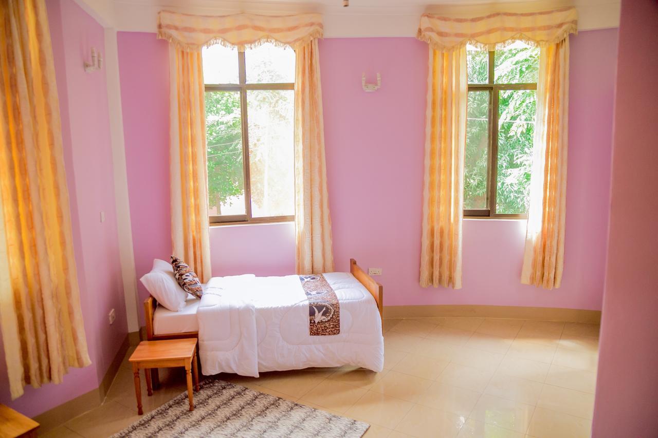 Mama Thea Homes Moshi Bagian luar foto