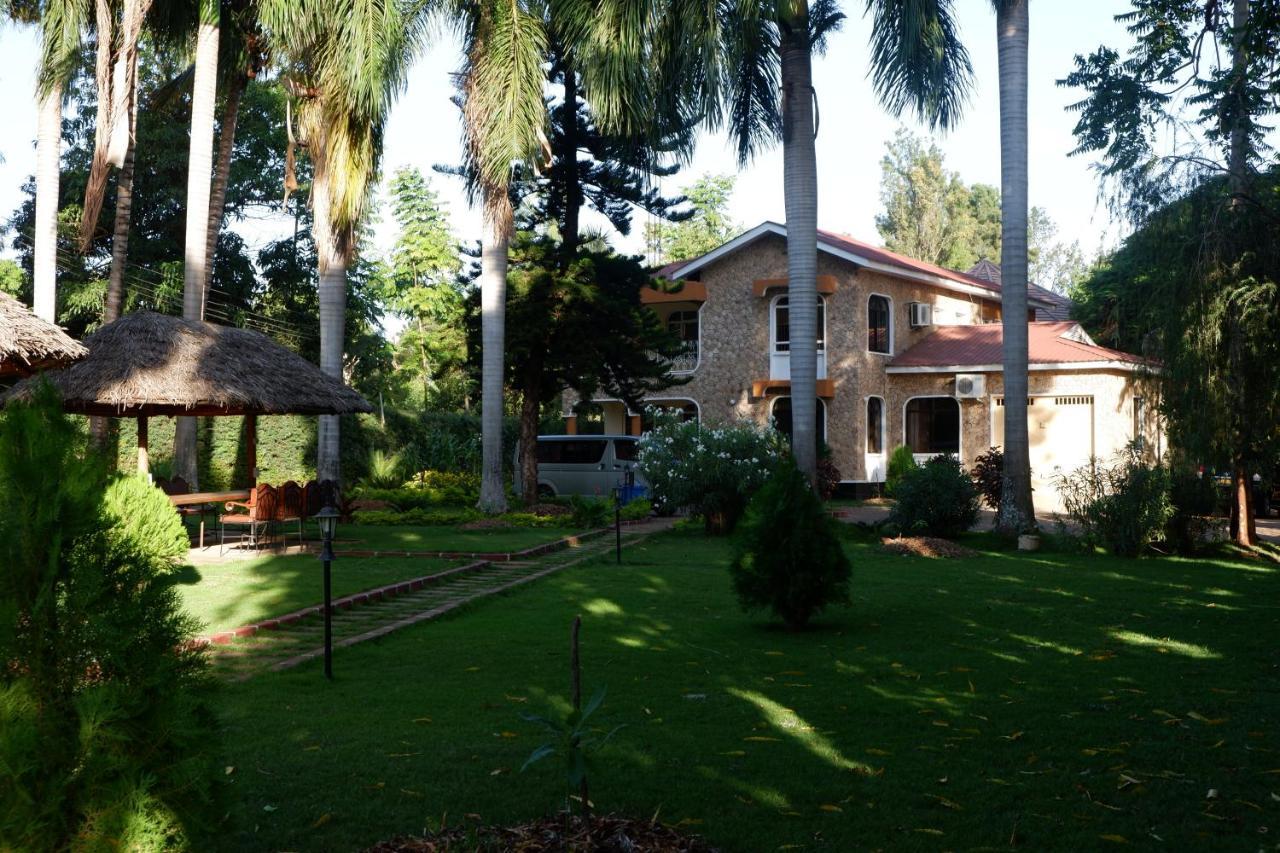 Mama Thea Homes Moshi Bagian luar foto